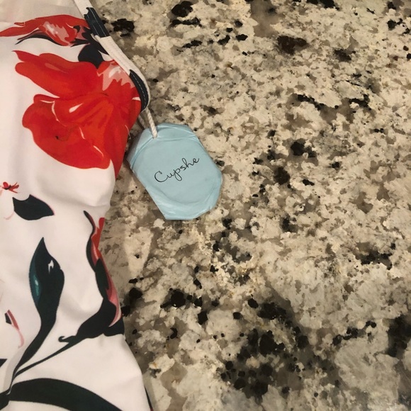 Cupshe Floral Ladder Back Swim Suit S White Red - Picture 4 of 13